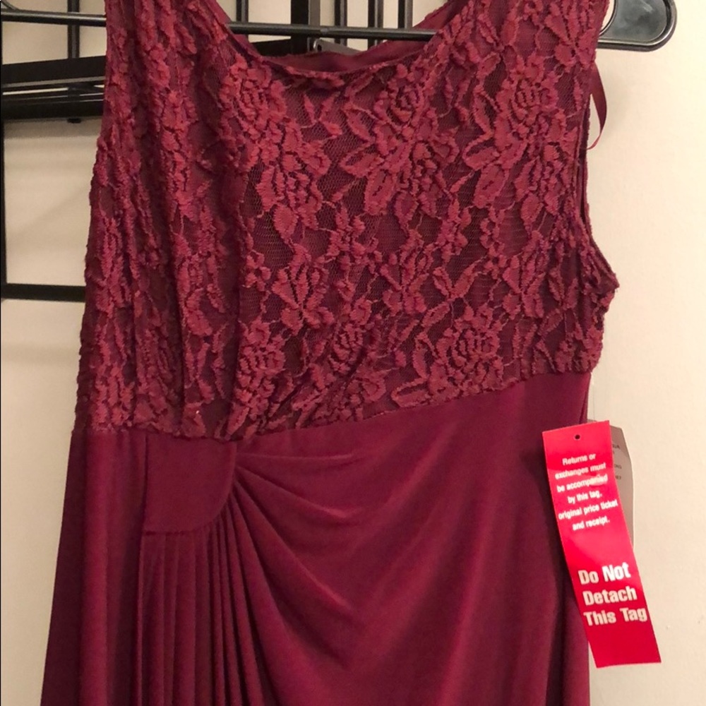 Dress - Picture 2 of 4